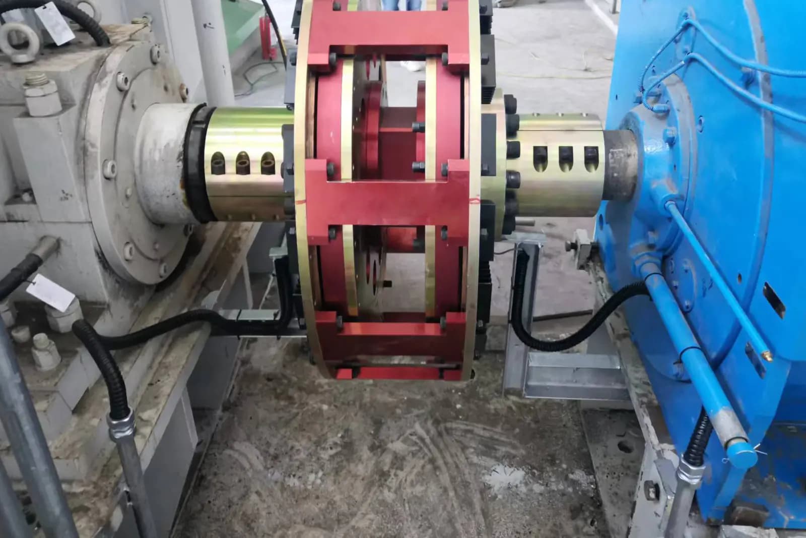 Representative industrial magnetic coupling installed between two rotating machines